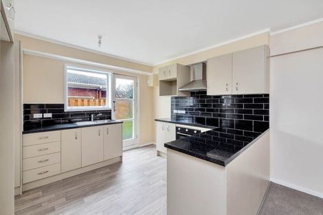 Photo of property in 25 Poinsettia Place, Henderson, Auckland, 0610