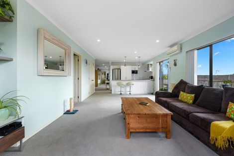 Photo of property in 6 Melfort Place, Nawton, Hamilton, 3200