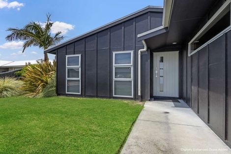 Photo of property in 10 Gregory Grove, Clive, 4102