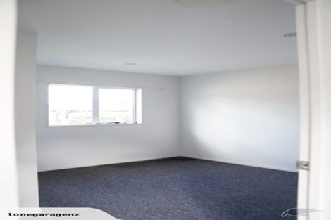 Photo of property in 13 Gala Place, Henderson, Auckland, 0612