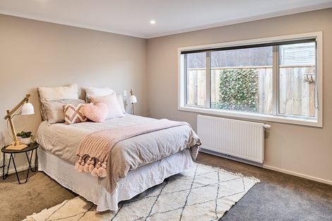 Photo of property in 33 Henrietta Maxwell Grove, Wainuiomata, Lower Hutt, 5014