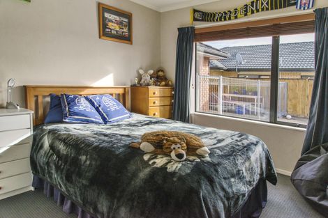 Photo of property in 19 Croftview Road, Wattle Downs, Auckland, 2103