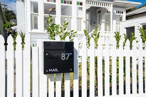 Photo of property in 87 Tiber Street, Island Bay, Wellington, 6023