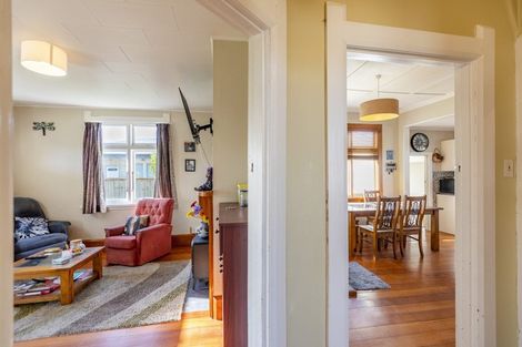 Photo of property in 33 Bowling Road, Greenmeadows, Napier, 4112