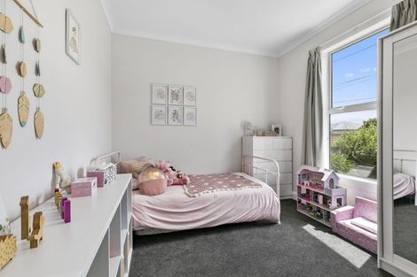 Photo of property in 50 York Street, Moera, Lower Hutt, 5010