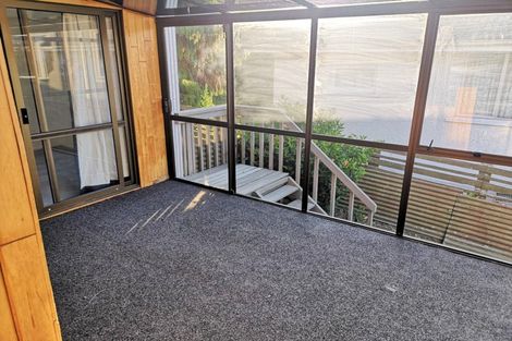Photo of property in 4 Evans Road, Glen Eden, Auckland, 0602
