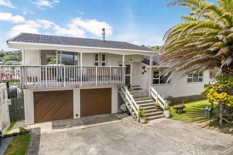 Photo of property in 6 Langwell Place, Papakowhai, Porirua, 5024