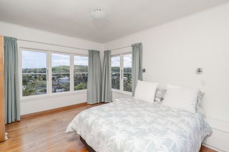 Photo of property in 37 Long Street, Raglan, 3225