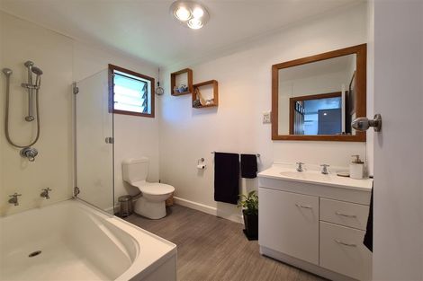 Photo of property in 37 Rochfort Street, Otane, 4202