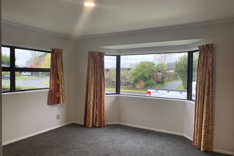 Photo of property in 13 Sheridan Crescent, Leamington, Cambridge, 3432