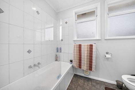Photo of property in 10 Surrey Street, Solway, Masterton, 5810