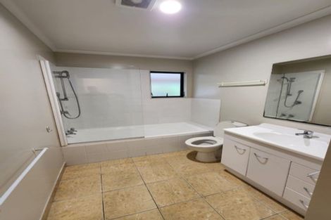 Photo of property in 53 Woodglen Road, Glen Eden, Auckland, 0602