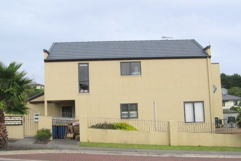 Photo of property in 1/14 Ponderosa Drive, Oteha, Auckland, 0632