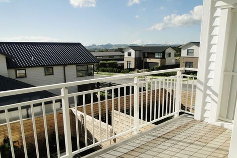 Photo of property in 90 Arrowsmith Drive, Flat Bush, Auckland, 2019