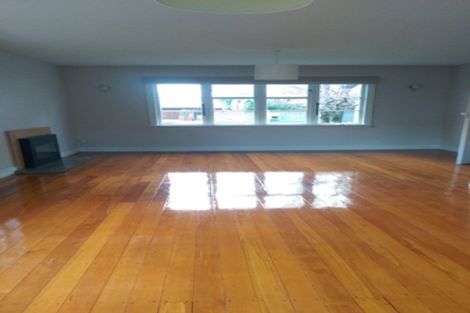 Photo of property in 35 Garreg Road, Fendalton, Christchurch, 8052