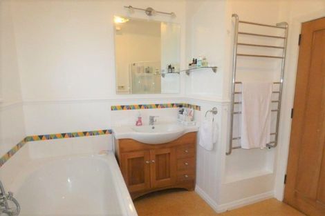 Photo of property in 43 Homebush Road, Khandallah, Wellington, 6035