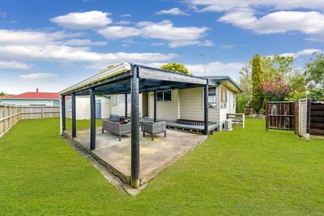 Photo of property in 2 Lipton Grove, Opaheke, Papakura, 2113