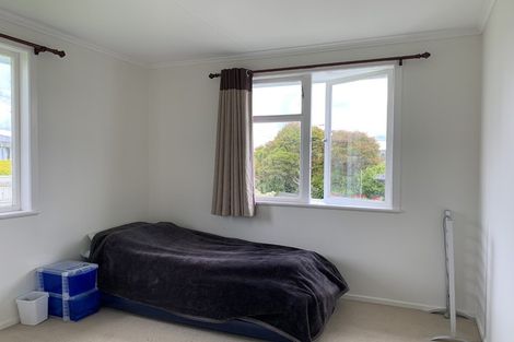 Photo of property in 1/8 Valdale Road, Henderson, Auckland, 0610
