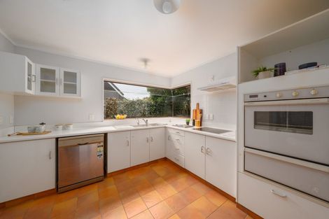 Photo of property in 6 Ellwood Place, Churton Park, Wellington, 6037