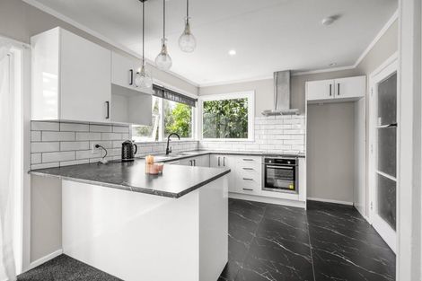 Photo of property in 9 Sacha Place, Glenview, Hamilton, 3206