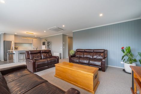 Photo of property in 22a Lawson Burrows Crescent, Te Anau, 9600
