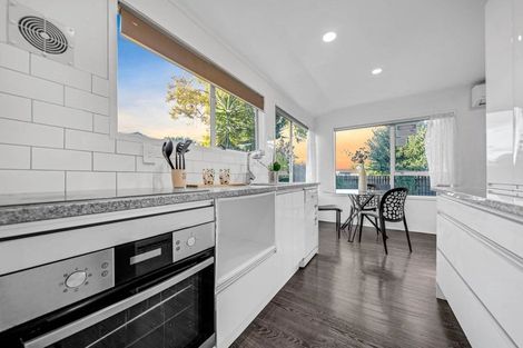 Photo of property in 2/27 Waimana Road, Conifer Grove, Takanini, 2112