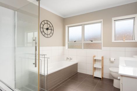 Photo of property in 4 Sunny Bay Road, Matua, Tauranga, 3110