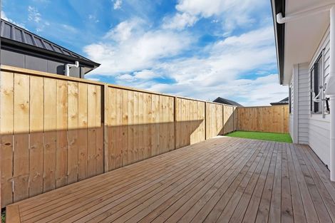 Photo of property in 8 Kobe Street, Karaka, 2580