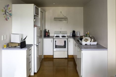 Photo of property in 4/93a Kelburn Parade, Kelburn, Wellington, 6012