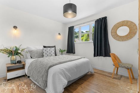 Photo of property in 19 Whaka Street, Maungaturoto, 0520