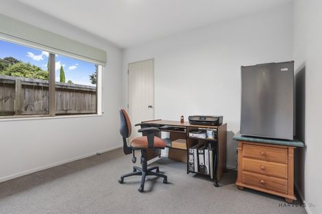 Photo of property in 48 Godley Road, Green Bay, Auckland, 0604