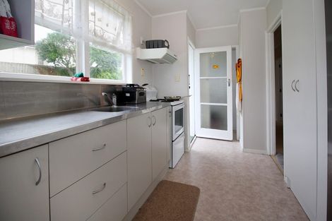 Photo of property in 14 Valencia Place, Manurewa, Auckland, 2102