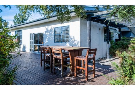 Photo of property in 72 Timaru Road, Waimate, 7924