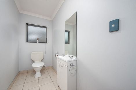Photo of property in 86 San Valentino Drive, Henderson, Auckland, 0612