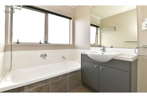 Photo of property in 34 Driftwood Drive, Red Beach, 0932