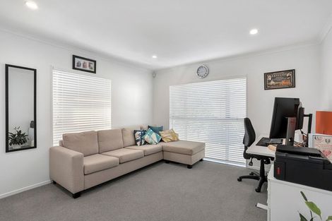 Photo of property in 19 Forbes Mccammon Drive, Swanson, Auckland, 0614