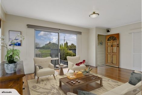 Photo of property in 800 East Coast Road, Oteha, Auckland, 0630