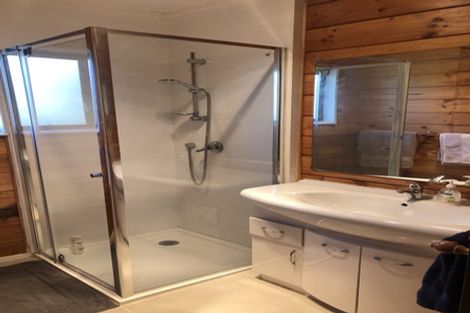 Photo of property in 5 Melia Grove, Goodwood Heights, Auckland, 2105