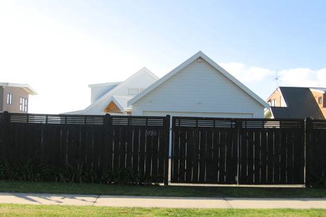 Photo of property in 109 Captain Cook Road, Cooks Beach, Whitianga, 3591
