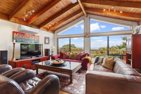 Photo of property in 280 Shaw Road, Titirangi, Auckland, 0604