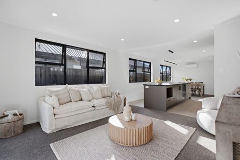 Photo of property in 64 Empire Crescent, Papamoa, 3118