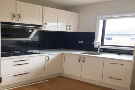 Photo of property in 6 Kohia Way, Huapai, Kumeu, 0810