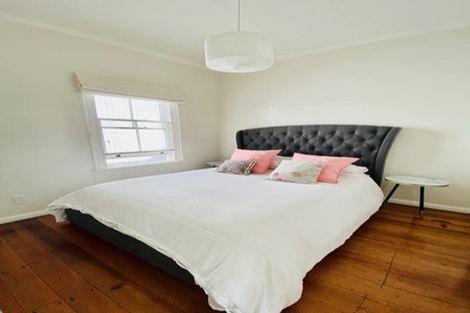 Photo of property in 10 Moir Street, Mount Victoria, Wellington, 6011