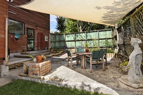 Photo of property in 1/47 Savoy Road, Glen Eden, Auckland, 0602