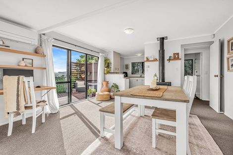 Photo of property in 6 Rautawhiri Road, Helensville, 0800