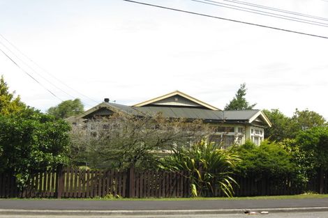 Photo of property in 28 Edward Avenue, Edgeware, Christchurch, 8013