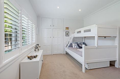 Photo of property in 3 Palmer Crescent, Mission Bay, Auckland, 1071