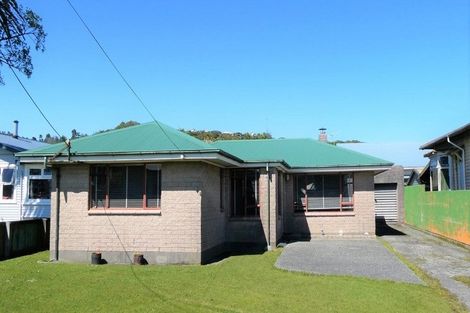 Photo of property in 20 Marlborough Street, Greymouth, 7805