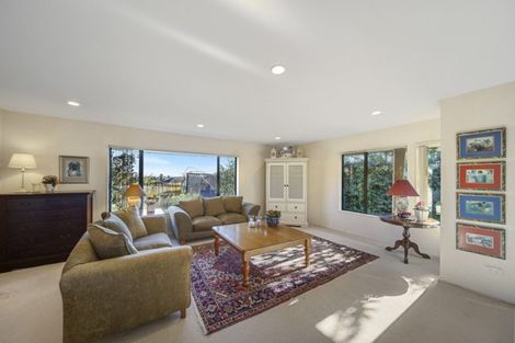 Photo of property in 1/20 Limerick Place, Dannemora, Auckland, 2016