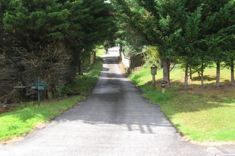 Photo of property in 25c Rangeview Road, Sunnyvale, Auckland, 0612